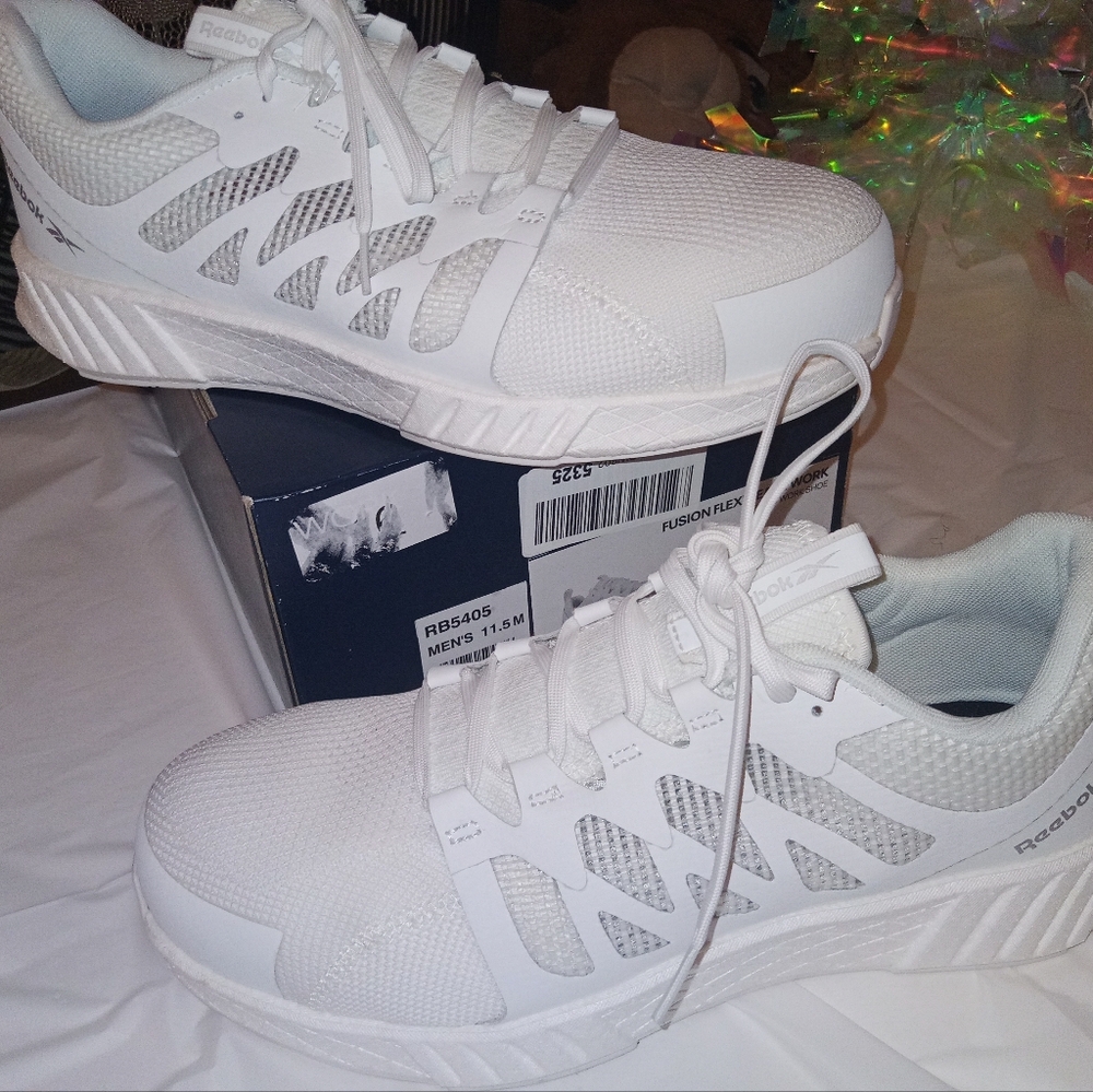 Reebok White fusion flex work shoes